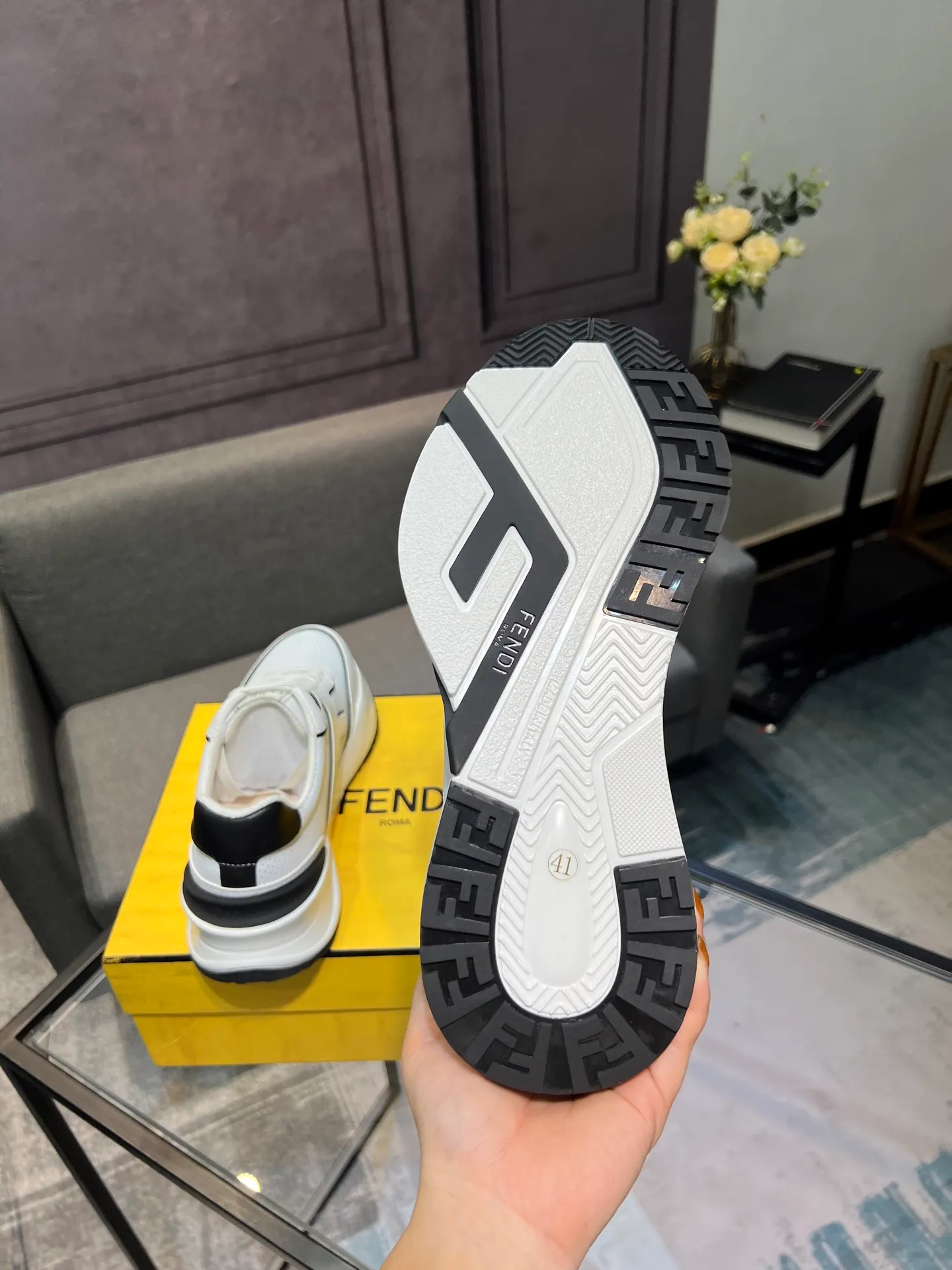 Men's shoes 💰580 FENDI men's fashion casual shoes 👟Hot sale🔥Official website 1:1 replica ⬆️Original quality - Original leather - Original breathable mesh lining Original outsole 1:1 replica, code number 38-44 (45-46 customized)
